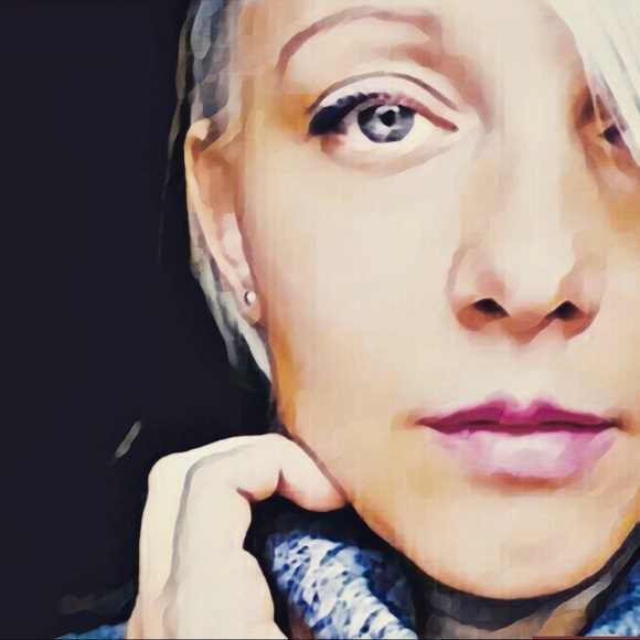 Meet your Posher, Monika - Picture 1 of 1